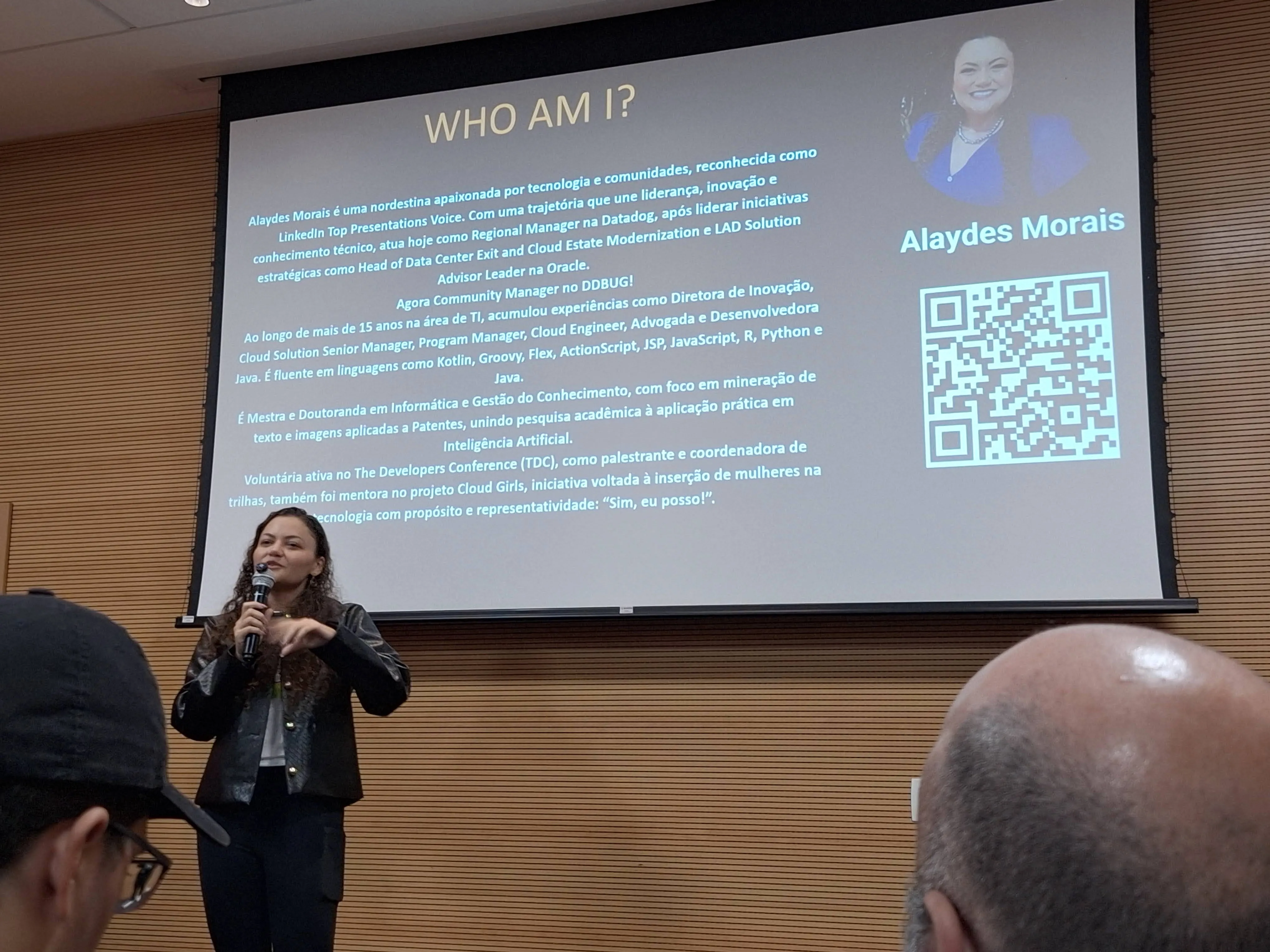 Alaydes Morais palestrando no SouJava